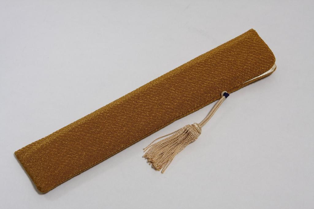 Lucky Lucky Kyoto Usu Karaki Medium Carved Fan Bag Presentation Box [Hasegawa] Kyoto Fan Cat, Craftsman, Handmade, Fan, Included,