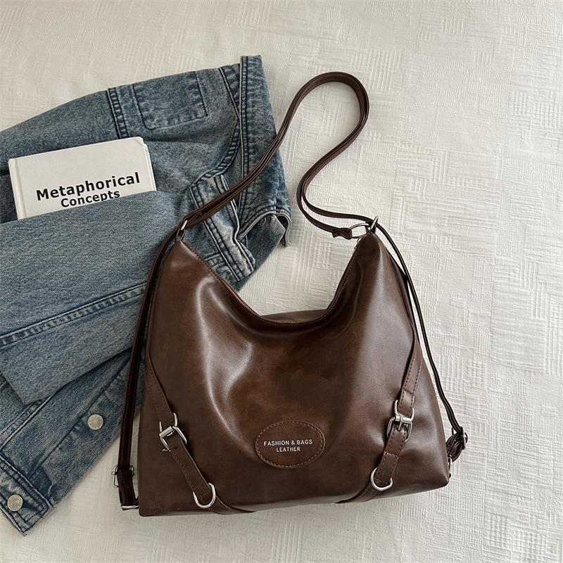 Large Capacity Tote Bag Women's 2025 Autumn and Winter New Retro Fashion Shoulder Bag Feeling Messenger Bag Student Class Bag