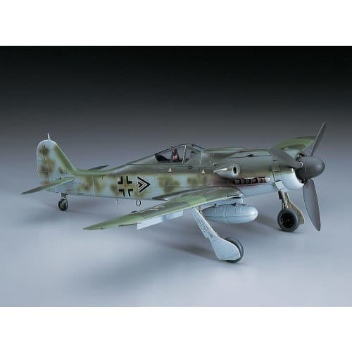 Hasegawa 1/32 German Air Force Focke-Wulf Fw190D-9 Plastic Model ST19