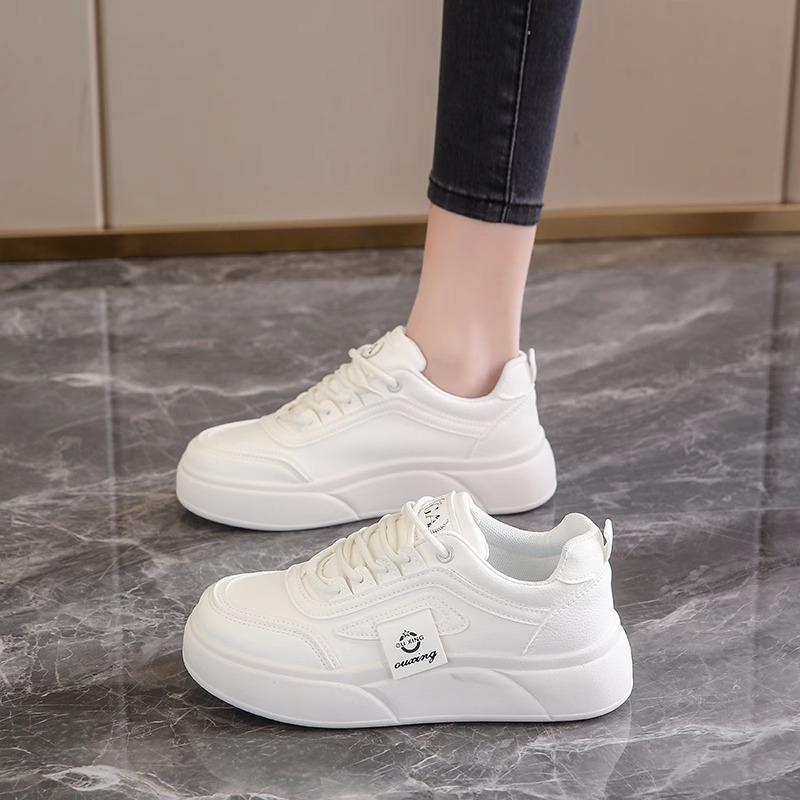 Little White Shoes Female Students Tide Spring Thick Soles Heightening Breathable Shoes Street Shooting Women's Board Shoes