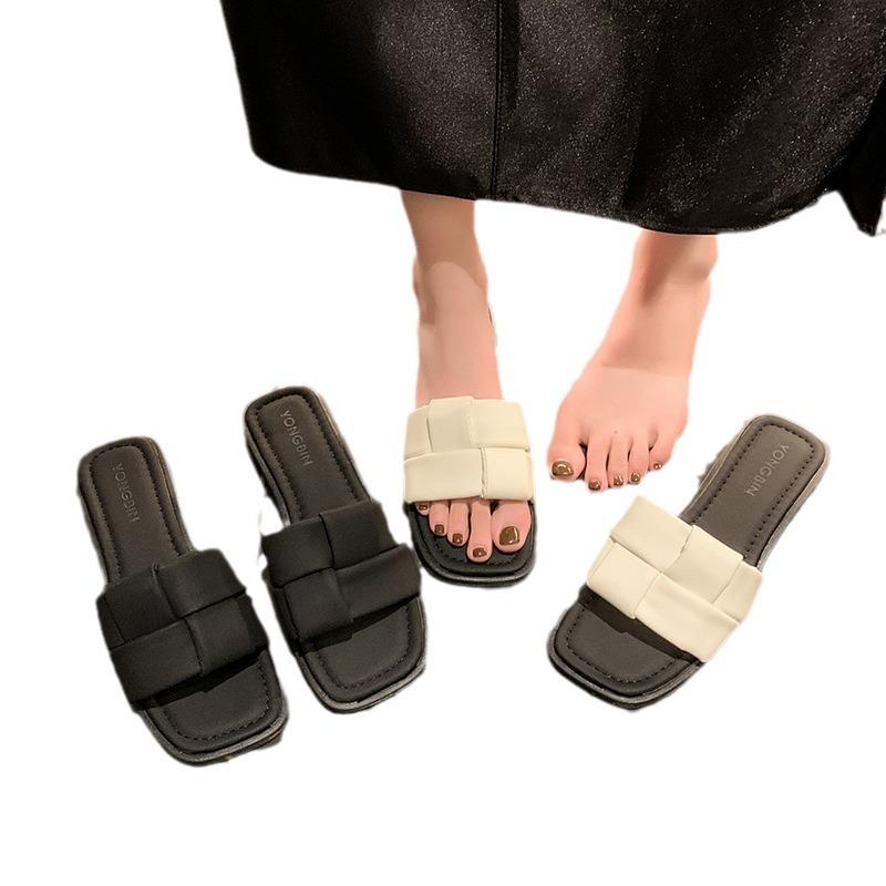 Beautiful cool slippers women's summer wear fashionable versatile skirt new fairy style French flat beach shoes