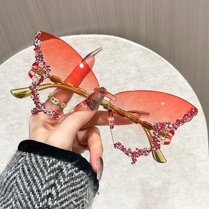 Luxury Diamond Butterfly Sunglasses Women Brand Y2k Vintage Rimless Oversized Sun Glasses Ladies Eyewear