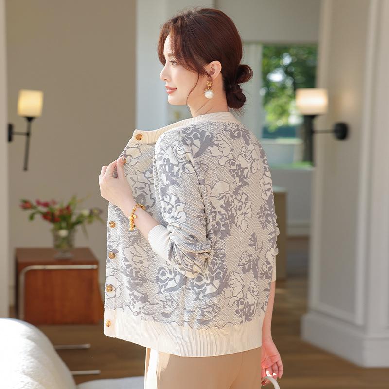 Stylish Spring Knit Cardigan Set for Middle-Aged and Elderly Women, Tummy-Covering Slim Fit Top