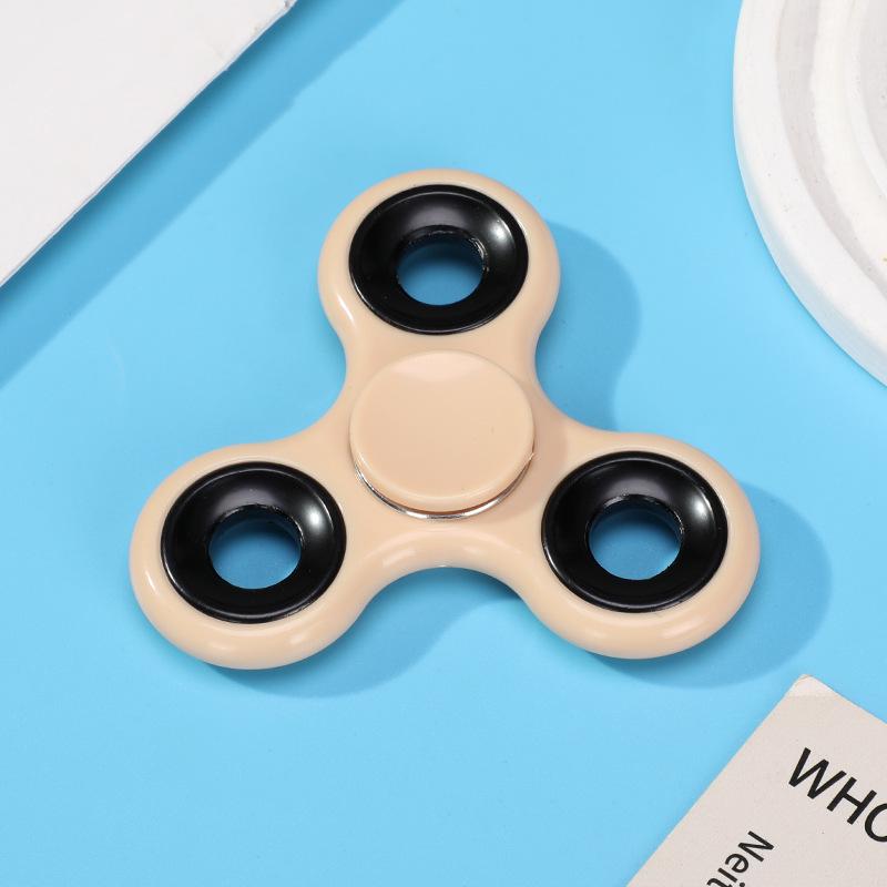 Three-Finger ABS Plastic Hand Spinner Gyro Decompression Toy 7.5cm Plastic Box