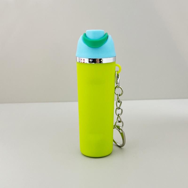 Llavero Copa Rey Hielo: Colgante Stanley versátil para pintalabios o para colgar en la mochila