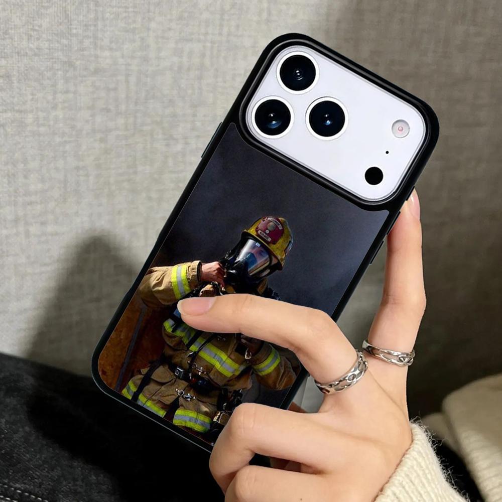 Capa Case for iPhone 17 Air 16 Pro Max 15 Plus 11 13 Mini 14 12 Back Phone Cover Firefighter Heroes