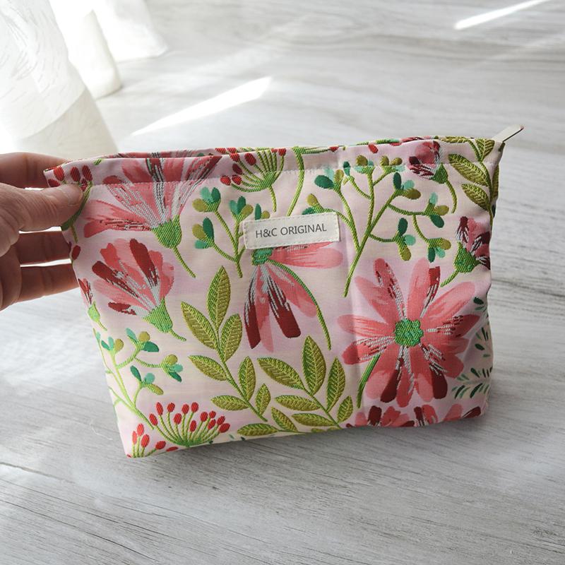 

Women s Large Travel Cosmetic Bag Portable Skincare Product Organizer Travel Toiletry Bag S розовый
