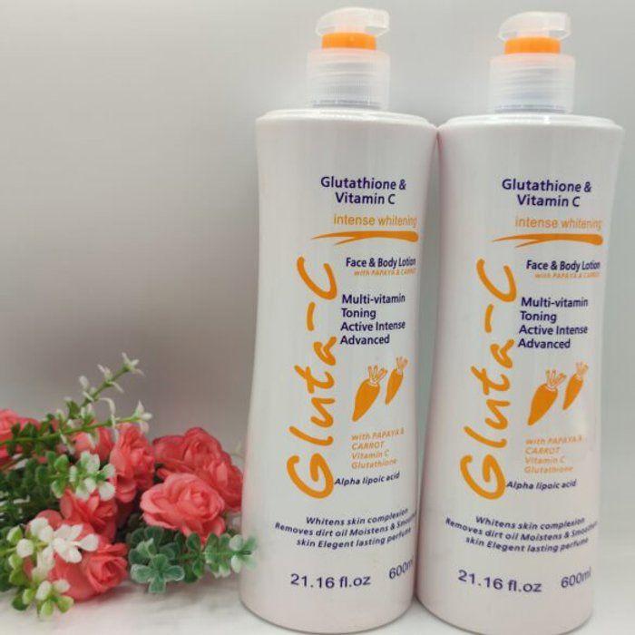 Lait corporel Gluta C, clarifiant et hydratant sans tâches pour tous types de peau 600 ml X2