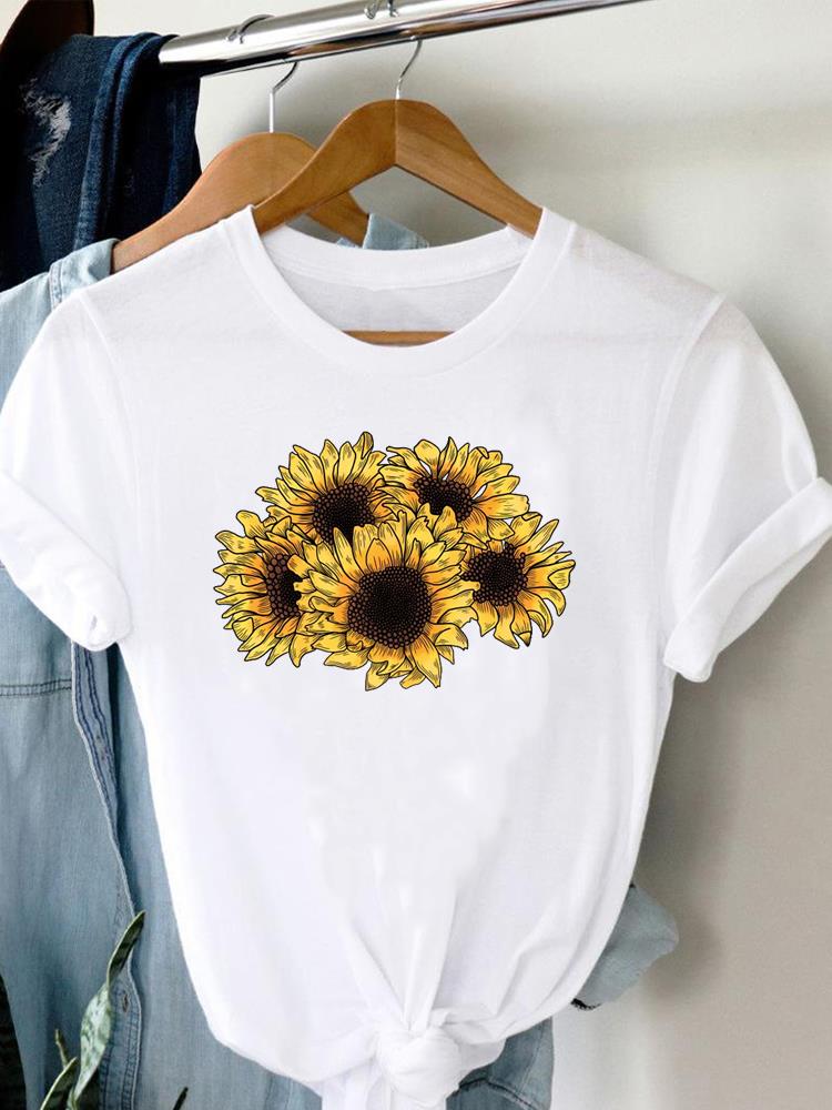 

Camera Butterfly Lovely 90s Short Sleeve T-shirts Female Print T Top Women Cartoon Shirt Clothing Fashion Graphic Tee 4XL