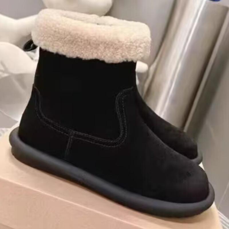

Winter new frosted leather wool snow boots women s velvet thickened thermal cotton shoes flat short boots 40 чорний