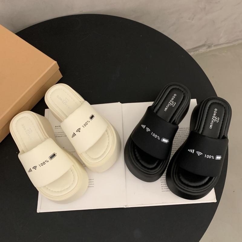 Thick-soled Small Man Cool Slippers Women's Summer Wear 2025 New Super Fire Muffin Shoes with Skirt Beach One-word Drag