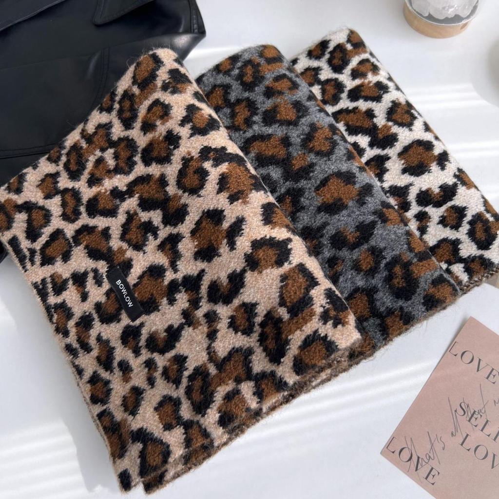 Korean Style New Style Gray Leopard Print Scarf for Women Winter Knitted Woolen Scarf with High Quality and Wool