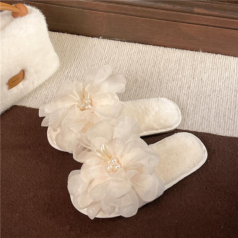 Design sense pearl one-word slippers women's autumn 2025 high-value flower drag with skirt thick-soled women's slippers