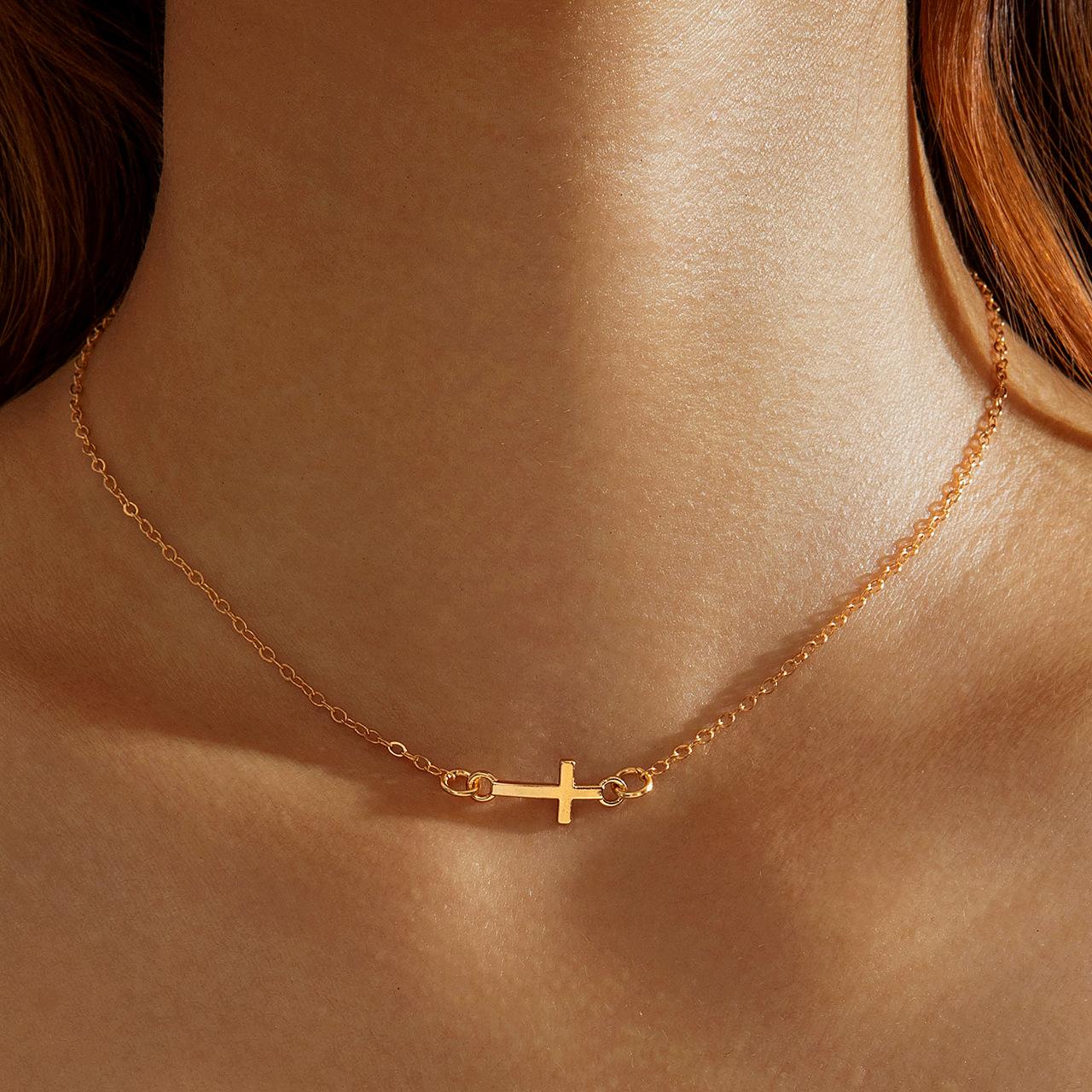 Колье-цепочка с объемным сердцем в стиле легкой роскоши, универсальная короткая цепочка на ключицы с подвеской-персиком, цепочка на шею для женщин