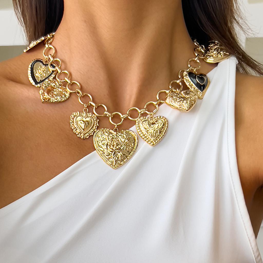 Sweet And Cool Imitation Pearl Metal Love Pendant Necklace, Niche Diamond-Encrusted Cross Peach Heart Pendant.