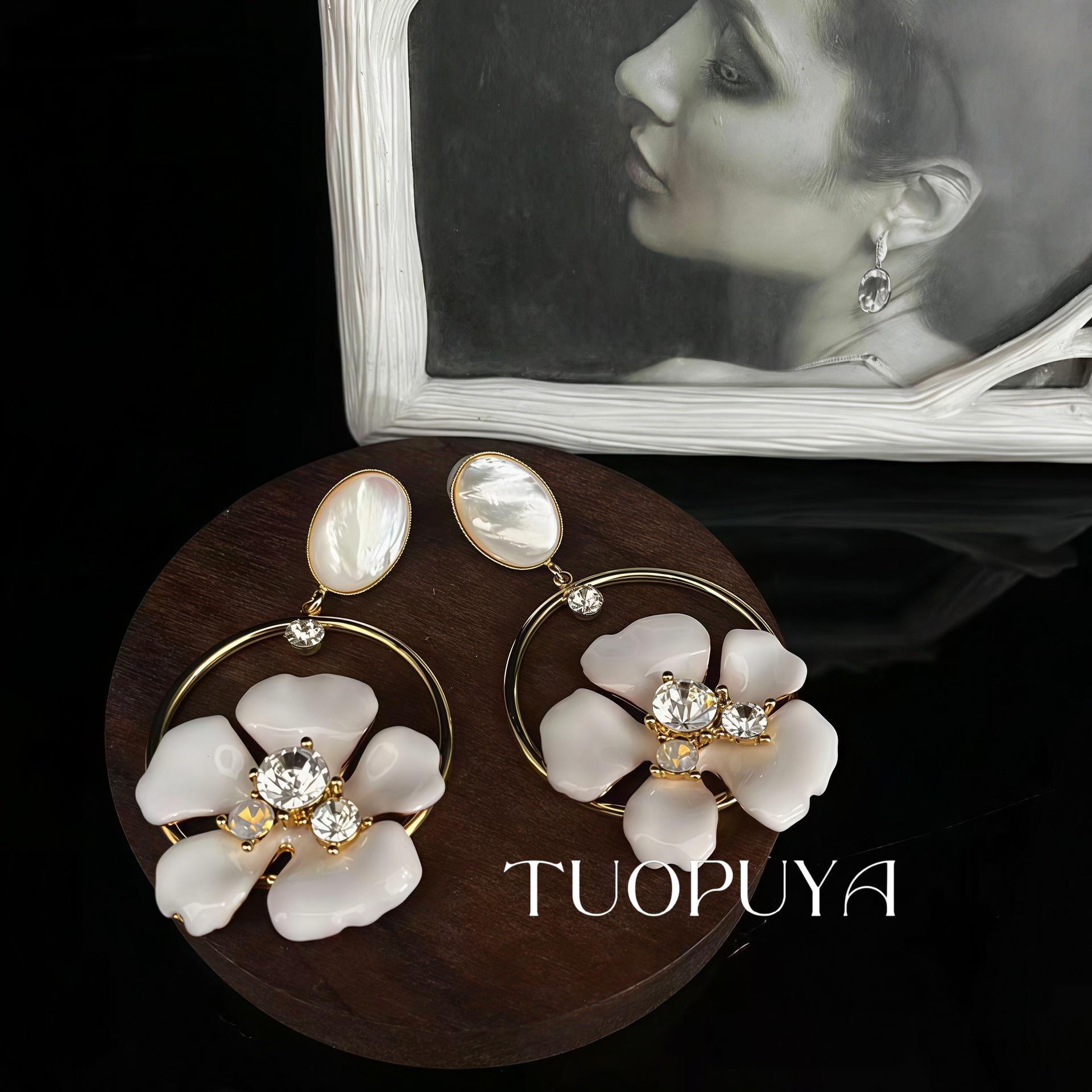 Exquisite Zircon Flower Drip Earrings