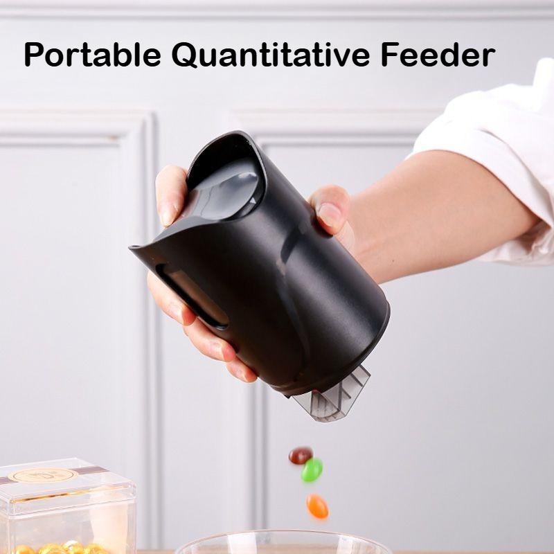 Casual snack feeder, nut snack dispenser, car-mounted feeder, portable quantitative feeder