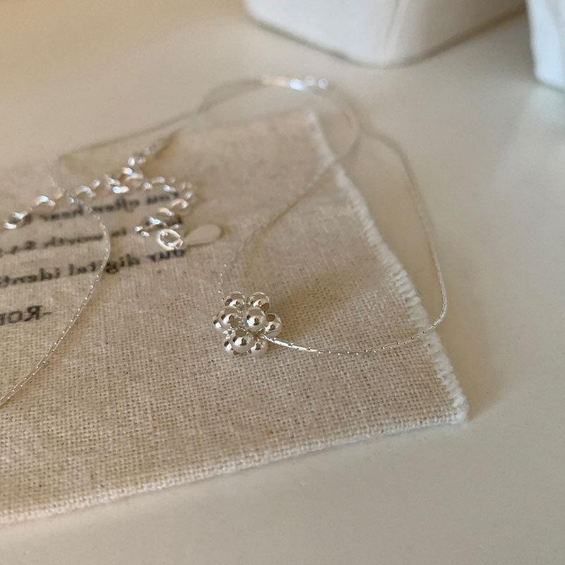 Simple Small Round Bead Grape String Pendant Necklace Female Niche Personality Fashion Temperament Commuter Versatile Neck Chain Sweater Chain