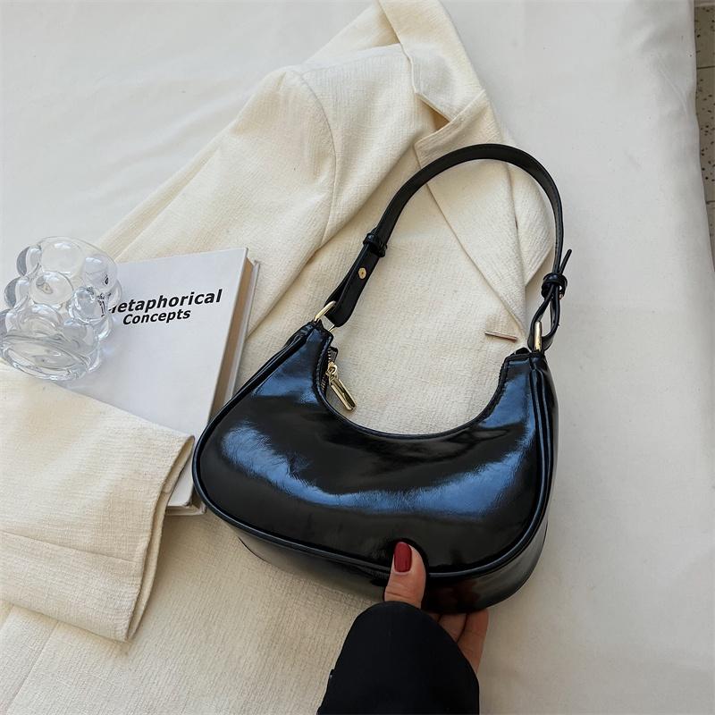 IELGY Женская элегантная сумка через плечо в форме полумесяца из блестящей лакированной — фото 6