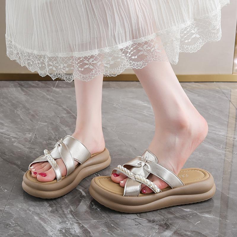 Thick-soled Pearl Slippers for Women To Wear 2025 Summer New Fairy Style with Skirt Lazy Small One-word Drag
