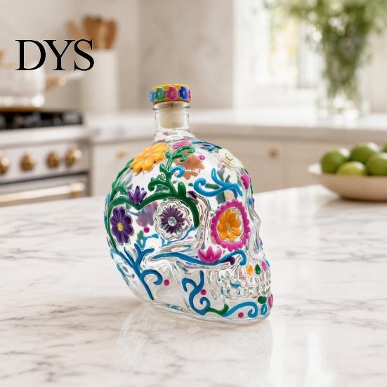 3D Skull Glass Bottle Shape Whiskey Decanter, 350ml Liquor with Stopper, Bourbon Storage Gothic Home Bar Decor, Unique Gift for Men Centerpiece
