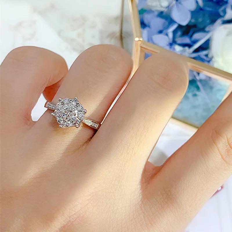 Huitan Dazzling Bridal Wedding Rings Luxury  Color Modern Fashion Engagement Proposal Rings Brilliant Cubic Zircon Jewelry
