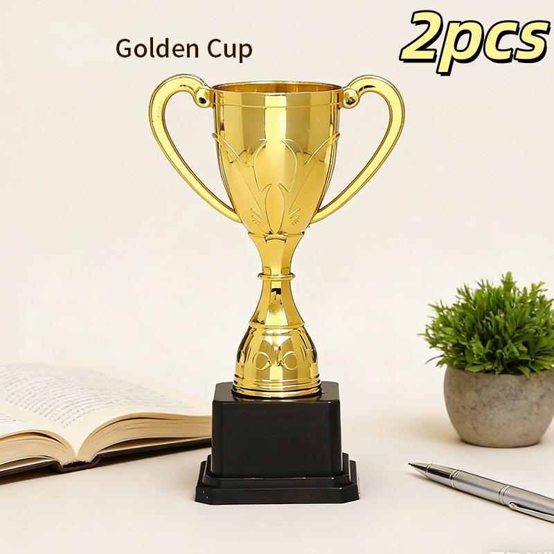 2Pcs Plastic Mini Award Trophy Toys Cute Kids Prizes for Kindergarten Parties Family Parent-child Activity Rewards