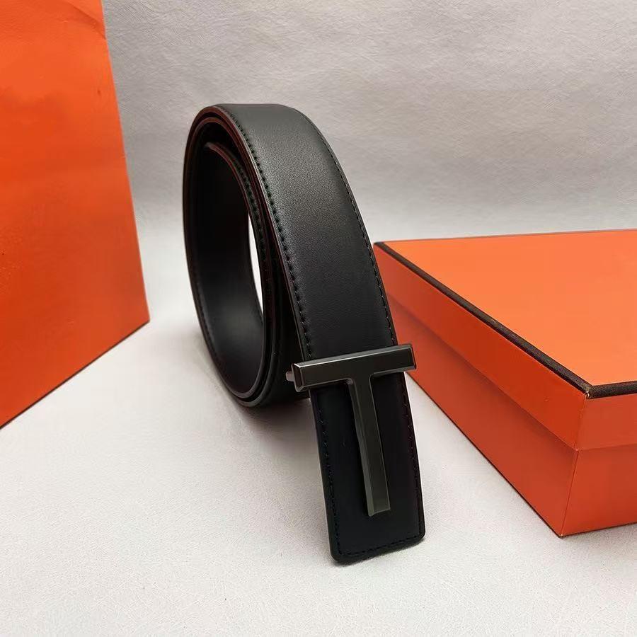 Cintura da Uomo alla Moda con Fibbia TF in Vera Pelle, Versatile Stile di Alta Gamma