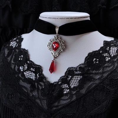 Retro Gothic Velvet Pendant Necklace Jewelry