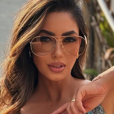 Lunettes Rétro pour Dames à Grande Monture Circulaire Tendance Monture Métal Style Street Décontracté Lunettes Style Audacieux Apparence Luxueuse