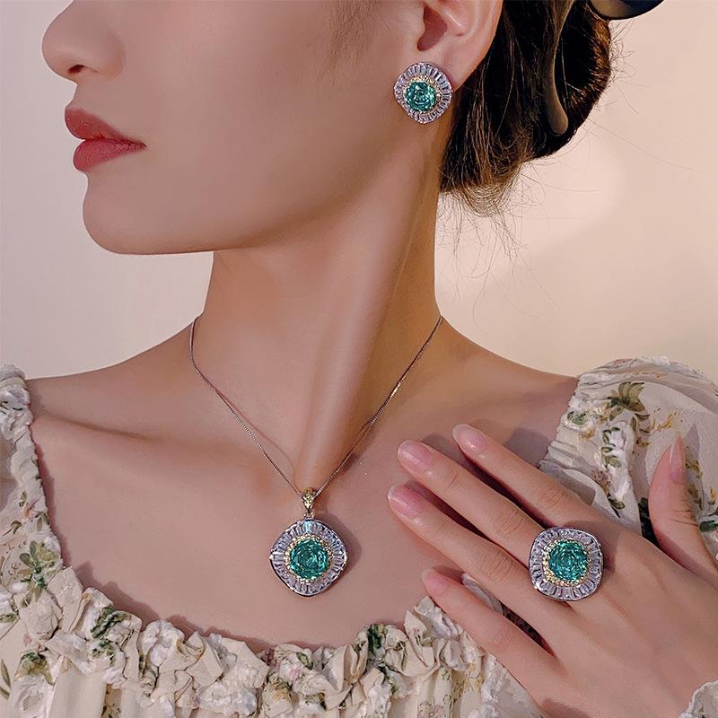 Autumn And Winter Jewelry Copper Bottom Gold-Plated Rose Cut Para Green Temperament Light Luxury Suit Women 14-10M