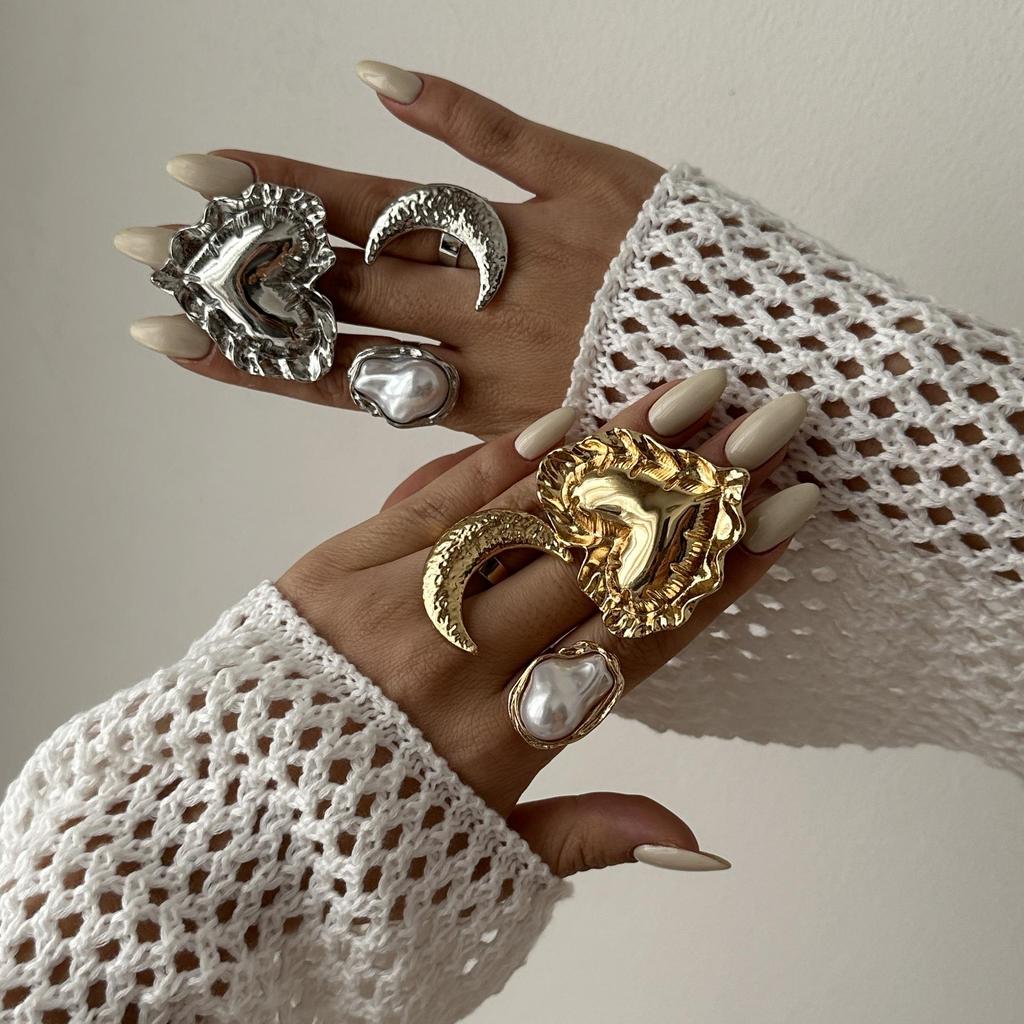 Exaggerated 3D Heart Alloy Ring - European & American Style