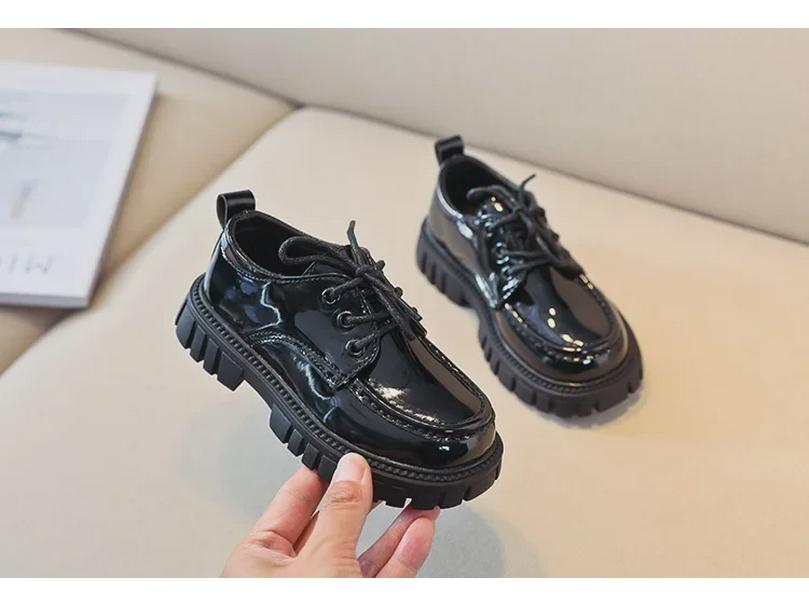 British Style 2023 Black Leather Shoes for Kids: Medium & Large, Lace-Up, Thick-Soled, Perfect for Students' Performances, Boys & Girls.