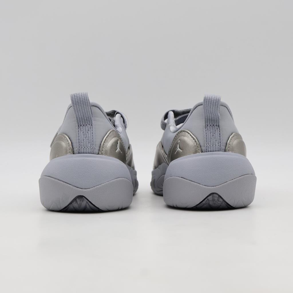 IB8597-002 Nike Jordan Pointe "Metallic Silver/Smoke Grey" (Women's)