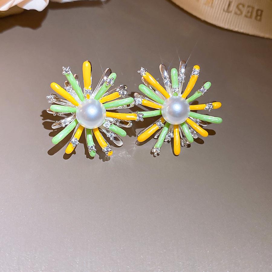 Exquisite Silver Needle Pearl Stud Earrings: Unique Colorful Fireworks Design for Women, Luxurious and Beautiful.