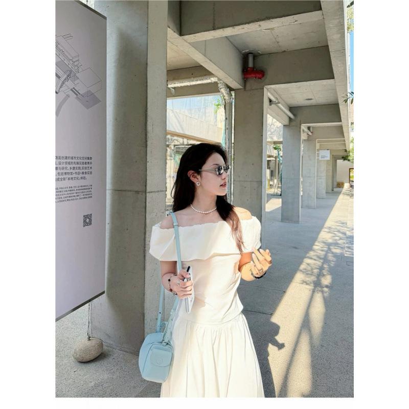 

Unique, beautiful and good-looking one-word shoulder dress suit, women s summer new style, popular dress today S