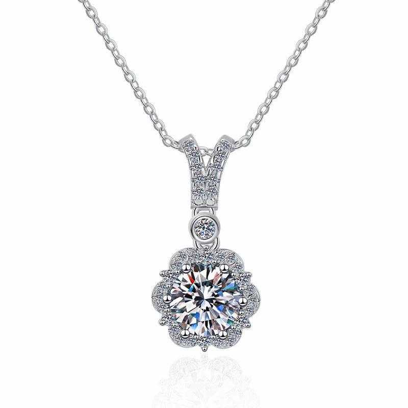 925 Sterling Silver Moissanite Princess Pendant Necklace - Elegant Women s Light Luxury Clavicle Chain 925 Sterling Silver