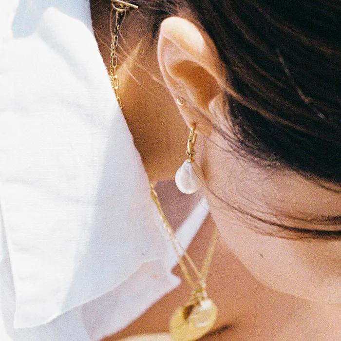 The Fragments of Light Earring, Gold