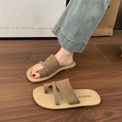 Leto 2025 nové kórejské retro šľapky s otvorenou špičkou dámske nosenie niche ploché dno mäkká podrážka plážové sandále