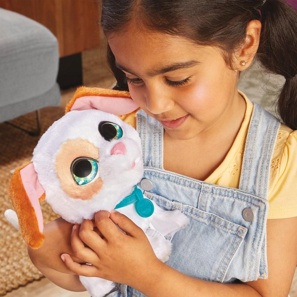 Hasbro FurReal Walk-Along Puppy White Interactive Pet Responds to Voice and Sound Suitable for Ages 4 and Up F8131
