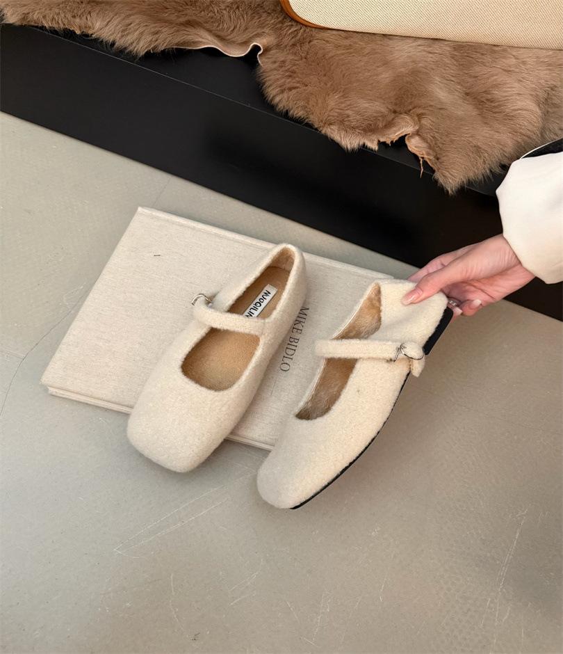 

Ретро Мэри Джейн одинарная обувь плюшевая обувь женская обувь Doudou увеличится в высоту в течение 2025 года, осень и зима новая серая верхняя одежда 39 абрикосовый