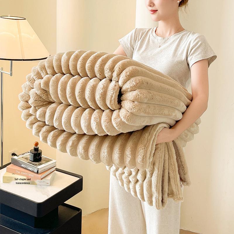 Thickened Flannel Blanket for Mother & Baby – Cozy Nap and Sofa Cover