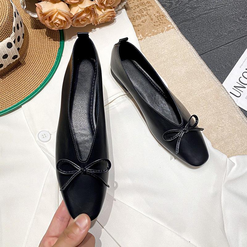 

Grandma shoes women s leather 2025 new spring and autumn bow versatile thick heel square head light mouth women s single shoes V mouth 43 чёрный