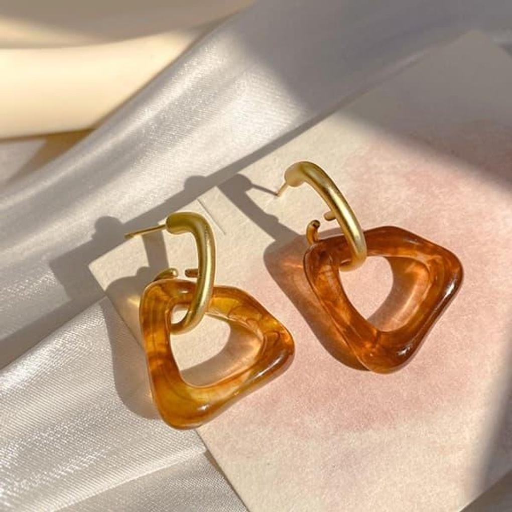 Women's Remember Hoop Triangle Earrings (Silver Needle)