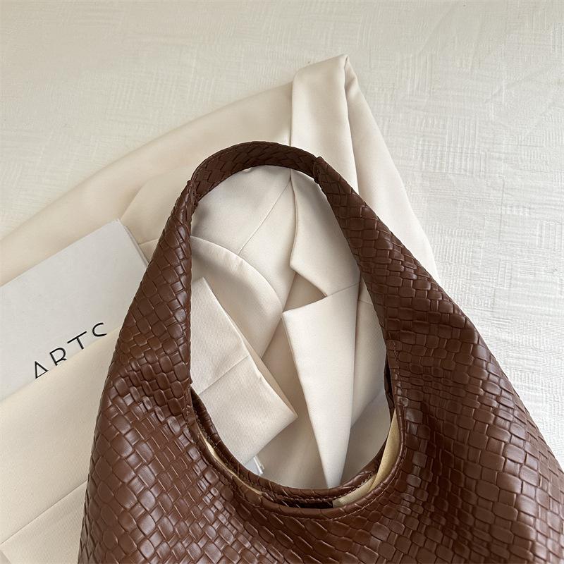 Women's High-Capacity Retro Underarm Tote - 2024 Autumn/Winter Single Shoulder Bag