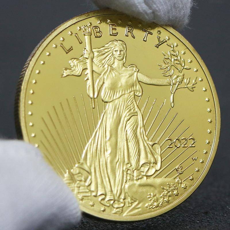 2022 Zlatá mince Socha Svobody, Pamětní mincovní odznak, Pozlacený, Orel Oceán, Štastná mince