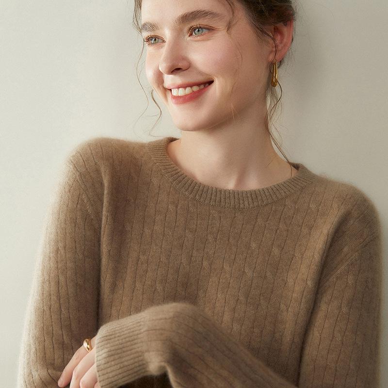 Women's Autumn/Winter Cable Knit Cashmere Sweater, Twelve Gauge, Small Round Neck, Slimming Loose Fit, Long Sleeve Base Layer