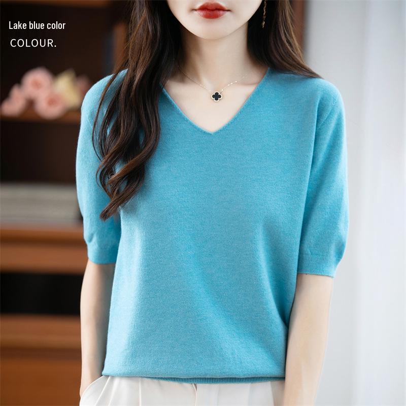 Autumn 2026 V-Neck Women's Knit Pullover Sweater with Short Sleeves - Seamless, One-Piece Design