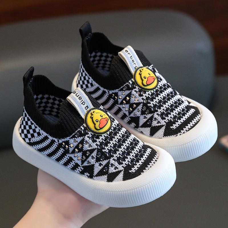 New hollow children's breathable mesh shoes non-slip fly-woven shoes soft-soled baby shoes one-pedal casual shoes