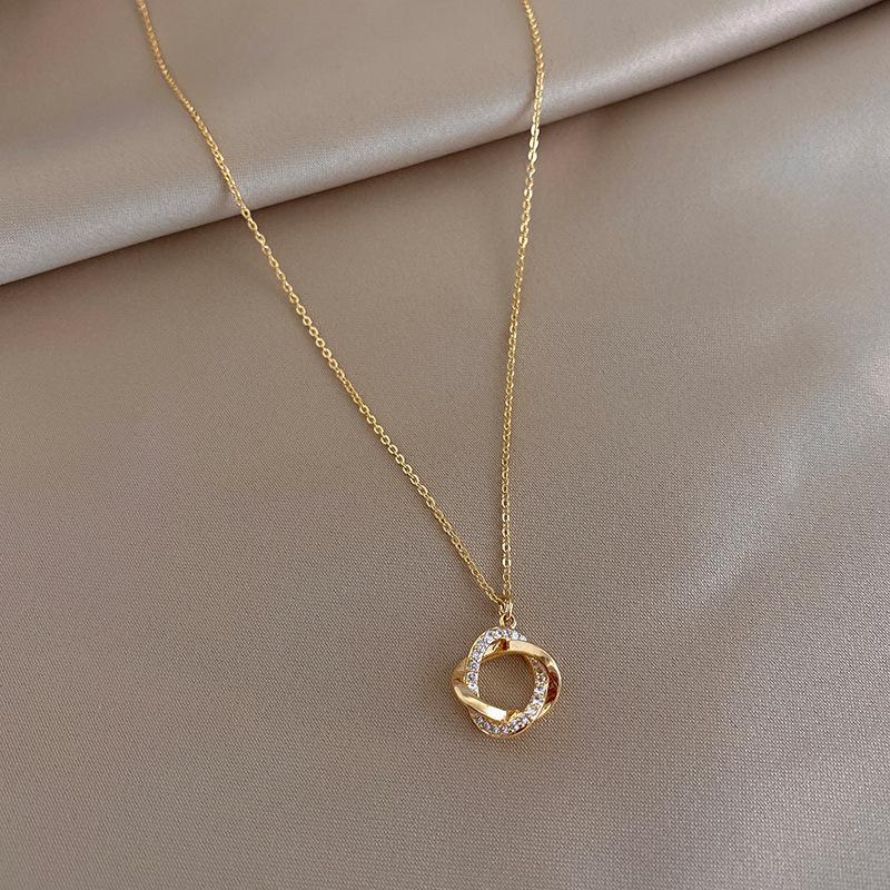 Light Luxury Diamond Necklace Premium Clavicle Chain Trendy Versatile Temperament Jewelry